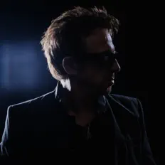 Ακούστε περιεχόμενο από Eric Serra, παρακολουθήστε μουσικά βίντεο, διαβάστε το βιογραφικό, δείτε ημερομηνίες περιοδείας, και πολλά ακόμη!