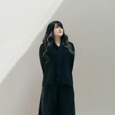 Listen to Lee ye eun, watch music videos, read bio, see tour dates & more!