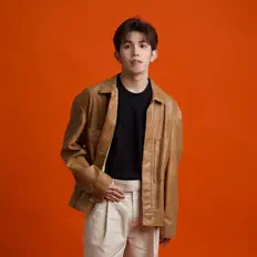 收听 李泓伸、观看音乐视频、阅读小传、查看巡演日期等 ！