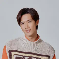Listen to Stanley 邱士縉, watch music videos, read bio, see tour dates & more!