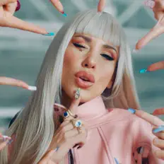 Ascolta Baby K, guarda video musicali, leggi la biografia, vedi le date del tour & altro!