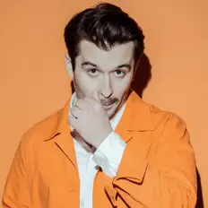 Hör dir KUBA LYCHEE an, schau dir Musikvideos an, lies die Biografie, finde Tourdaten und mehr!