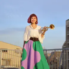 Dengarkan Hikari Ichihara, tonton video musik, baca bio, lihat tanggal tur & lainnya!