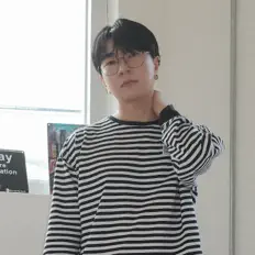 Ascolta STi, guarda video musicali, leggi la biografia, vedi le date del tour & altro!