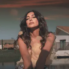 聆聽 Amira Farrage、觀看音樂影片、閱讀小傳、查看巡演日期等！