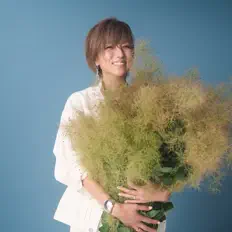 Posłuchaj wykonawcy hitomi, obejrzyj teledyski, przeczytaj biografię, zobacz daty tras koncertowych i nie tylko!