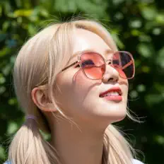 Ascolta CherryBerry, guarda video musicali, leggi la biografia, vedi le date del tour & altro!