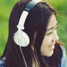 收听 Hermin、观看音乐视频、阅读小传、查看巡演日期等 ！