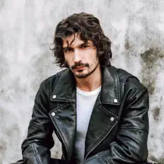 聆聽 Pierdavide Carone、觀看音樂影片、閱讀小傳、查看巡演日期等！