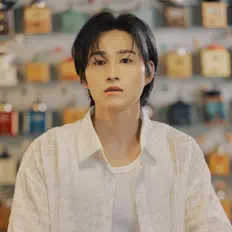 Luister naar Kim Heejae, bekijk muziekvideo's, lees de bio, bekijk de tourdata, en meer!