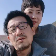 구루구루을(를) 듣고, 뮤직 비디오를 보고, 약력을 읽고, 투어 일정 등을 확인하세요!