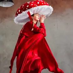 聆聽 jucho、觀看音樂影片、閱讀小傳、查看巡演日期等！
