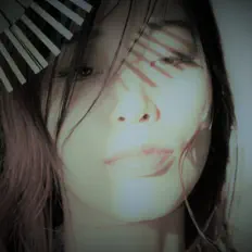 EiMohを聴いたり、ミュージックビデオを鑑賞したり、経歴やツアー日程などを確認したりしましょう！