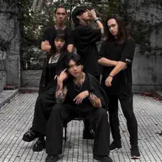 聆聽 黃花 Yellow Flower、觀看音樂影片、閱讀小傳、查看巡演日期等！