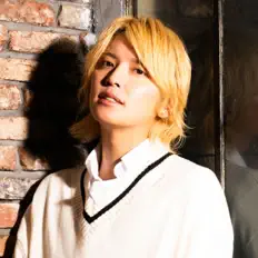 YUYA TEGOSHIを聴いたり、ミュージックビデオを鑑賞したり、経歴やツアー日程などを確認したりしましょう！