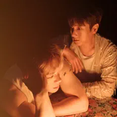 聆聽 HOONi YONGi、觀看音樂影片、閱讀小傳、查看巡演日期等！