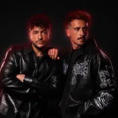 Ascolta AMOR, guarda video musicali, leggi la biografia, vedi le date del tour & altro!
