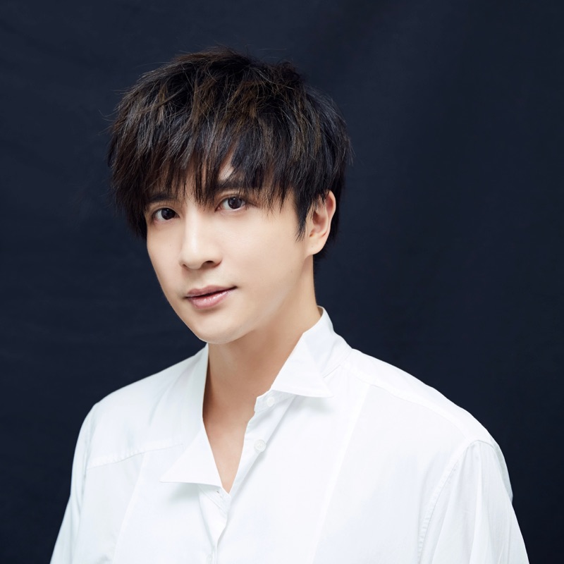 Joker Xue & Zhou Shen - 隻字不提 (Live) [Live]