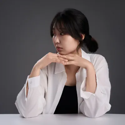 Listen to Yoon yeong, watch music videos, read bio, see tour dates & more!