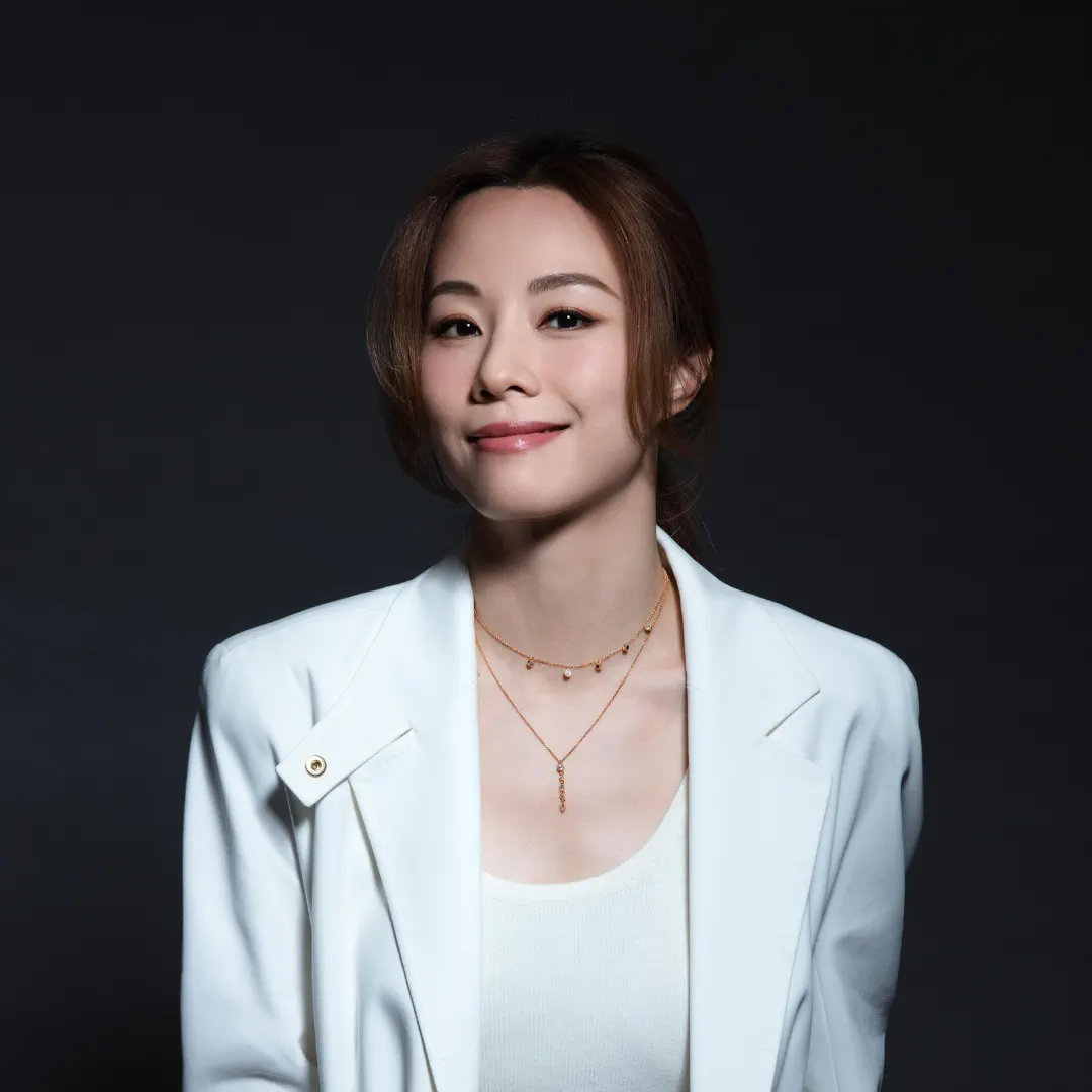 Stephy Tang