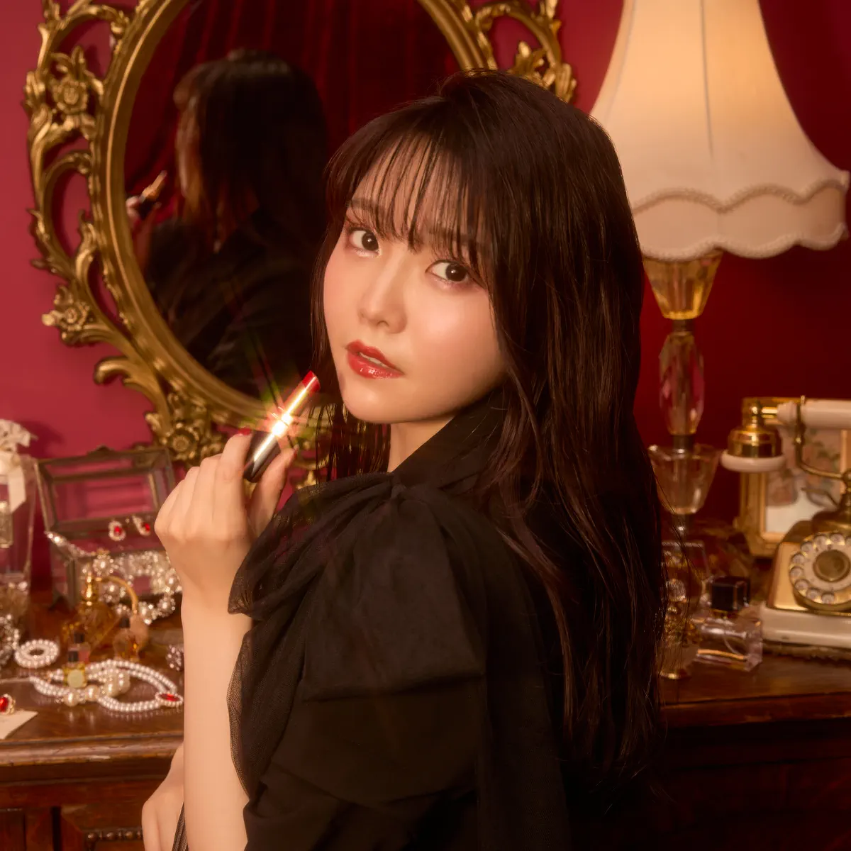 Momo Asakura