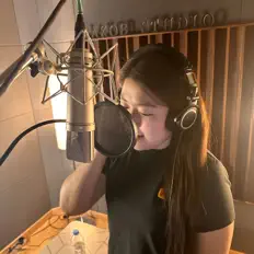 Poslechněte si interpreta Song Si Hyun, sledujte hudební videa, přečtěte si životopis, podívejte se na data turné a další informace.