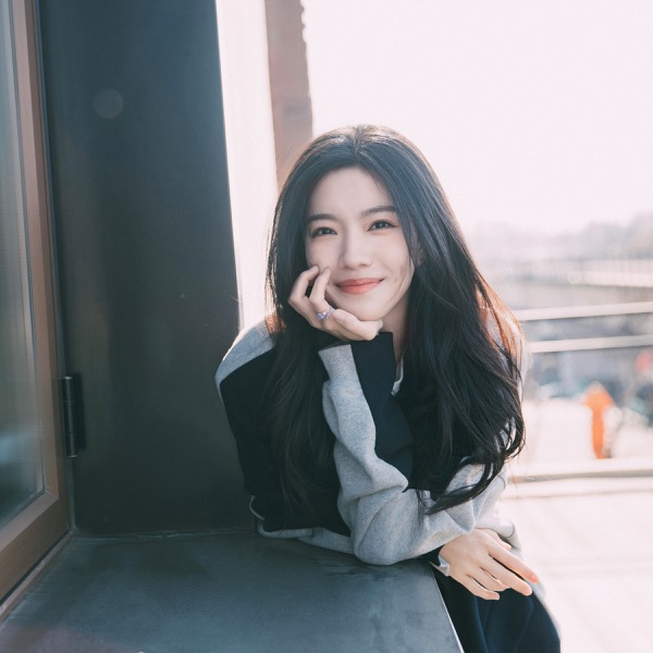 Sabrina Zhuang's avatar