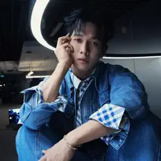 Listen to Song Luân, watch music videos, read bio, see tour dates & more!