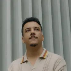 Listen to Arthur Martins, watch music videos, read bio, see tour dates & more!