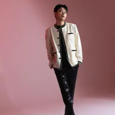 Listen to 김슬옹, watch music videos, read bio, see tour dates & more!