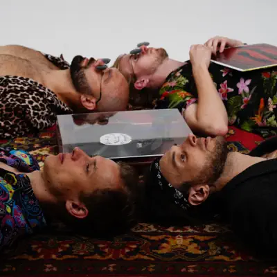 Listen to Ailet, watch music videos, read bio, see tour dates & more!
