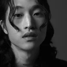 收听 MELOH、观看音乐视频、阅读小传、查看巡演日期等 ！