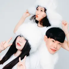 igloo dinle, müzik videolarını izle, biyografisini oku, tur tarihlerini ve daha fazlasını gör!