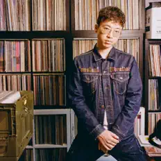 收听 Flask、观看音乐视频、阅读小传、查看巡演日期等 ！