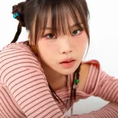 聆聽 최구슬、觀看音樂影片、閱讀小傳、查看巡演日期等！