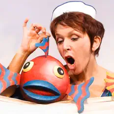 聆聽 Hélène Bohy、觀看音樂影片、閱讀小傳、查看巡演日期等！