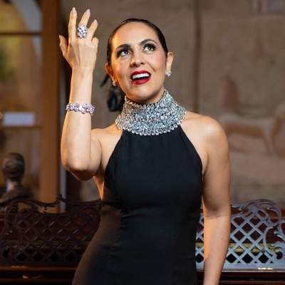 Listen to Carmen Monarcha, watch music videos, read bio, see tour dates & more!