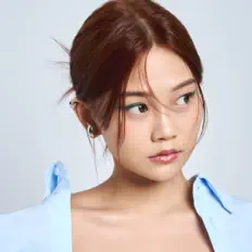 Listen to DIOR 大穎, watch music videos, read bio, see tour dates & more!