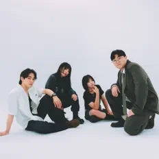 聆聽 Platform Stereo、觀看音樂影片、閱讀小傳、查看巡演日期等！