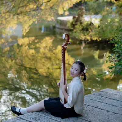 Listen to 周雨彤, watch music videos, read bio, see tour dates & more!