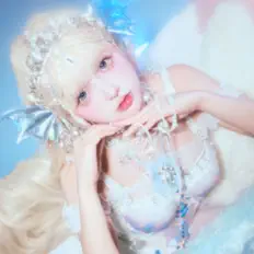 聆聽 Ten、觀看音樂影片、閱讀小傳、查看巡演日期等！