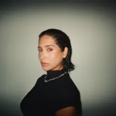 CRIS CHILを聴いたり、ミュージックビデオを鑑賞したり、経歴やツアー日程などを確認したりしましょう！