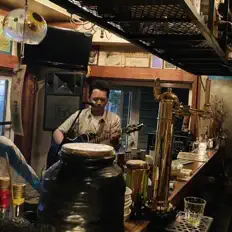 Escucha a 歌代隼人, mira videos musicales, lee su biografía, consulta las fechas de las gira y más.