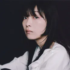 mei eharaを聴いたり、ミュージックビデオを鑑賞したり、経歴やツアー日程などを確認したりしましょう！