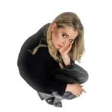 YAKIRAを聴いたり、ミュージックビデオを鑑賞したり、経歴やツアー日程などを確認したりしましょう！