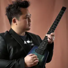 WAI सुनें, म्यूज़िक वीडियो देखें, बायो पढ़ें, दौरे की तारीखें और बहुत कुछ देखें!