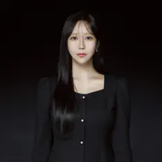 반하나을(를) 듣고, 뮤직 비디오를 보고, 약력을 읽고, 투어 일정 등을 확인하세요!