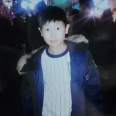 Ouve Hwang ji hong, vê vídeos de música, lê a biografia, vê as datas da digressão e muito mais!