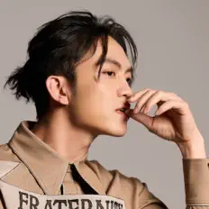 Listen to York Kuo, watch music videos, read bio, see tour dates & more!