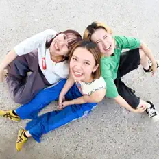 Posłuchaj wykonawcy メとメ, obejrzyj teledyski, przeczytaj biografię, zobacz daty tras koncertowych i nie tylko!